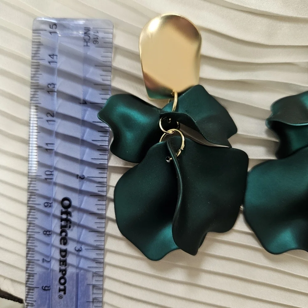 NEW Gold & Green Petal Dangle Earrings